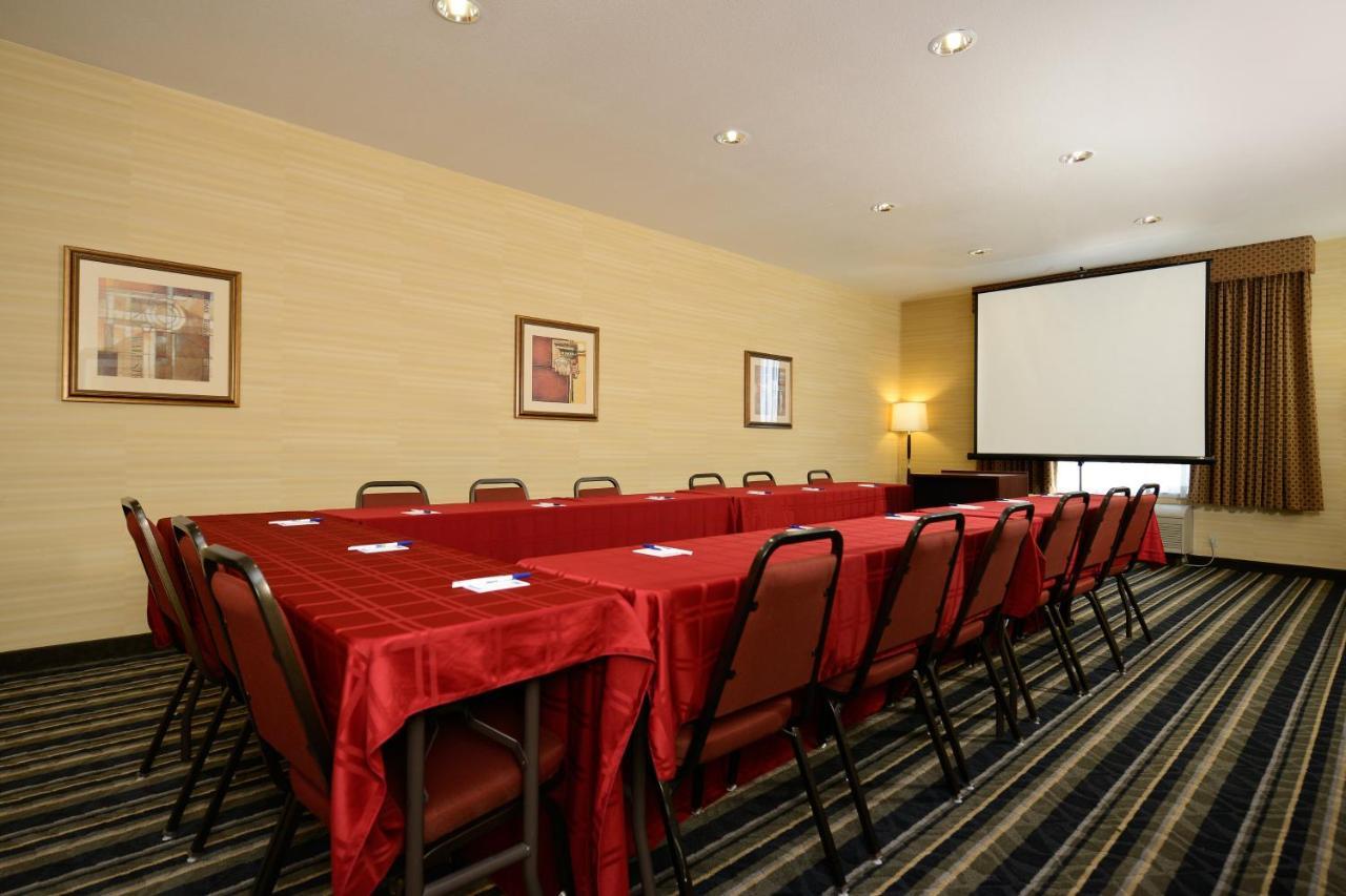 Holiday Inn Express Elk Grove West I-5 By Ihg Экстерьер фото