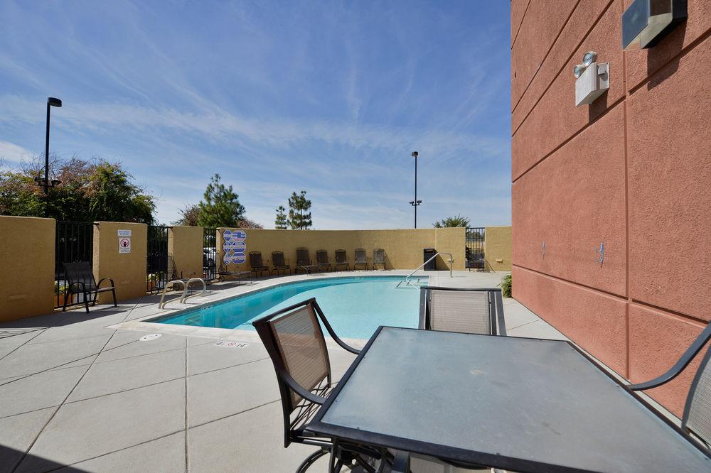 Holiday Inn Express Elk Grove West I-5 By Ihg Экстерьер фото