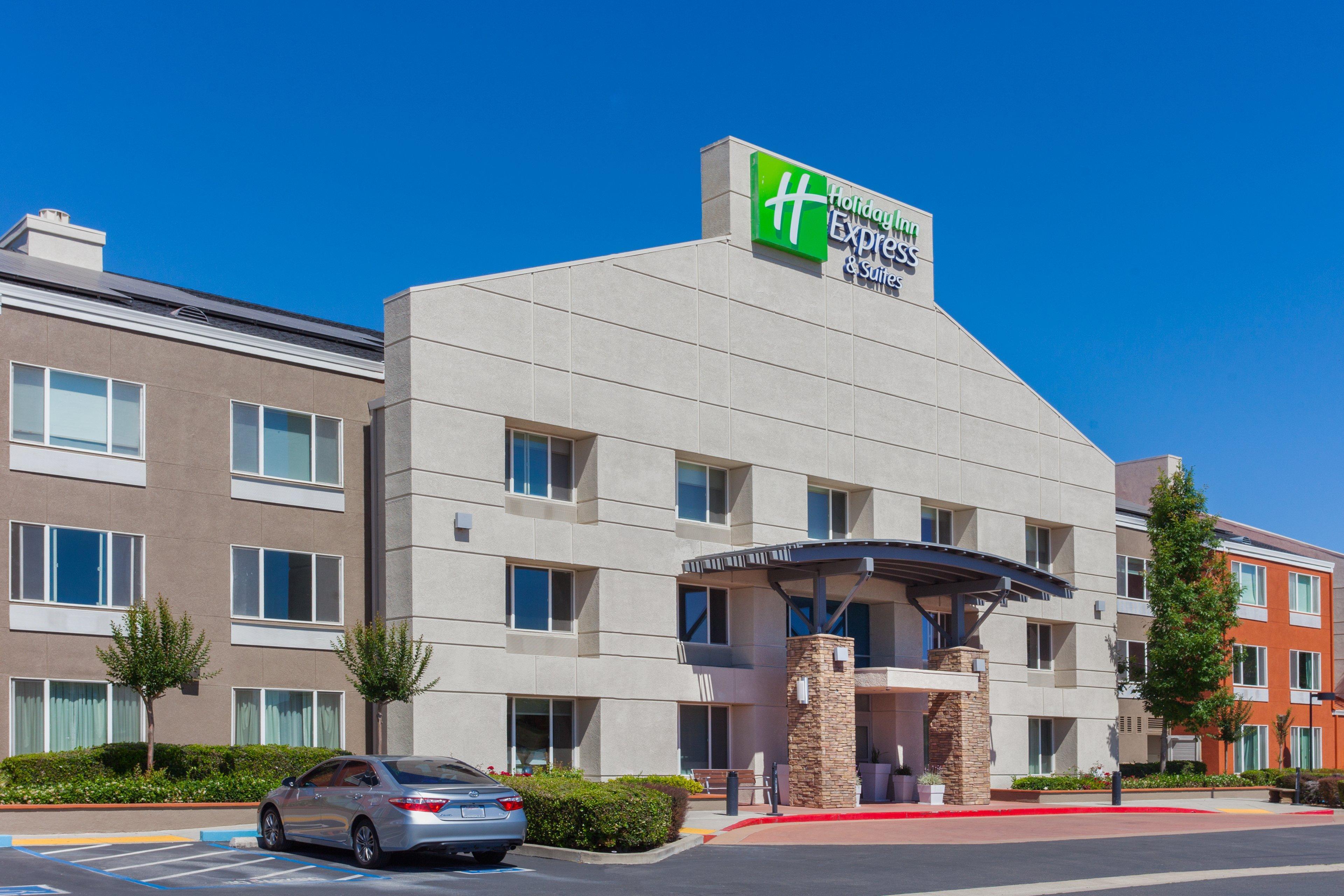Holiday Inn Express Elk Grove West I-5 By Ihg Экстерьер фото
